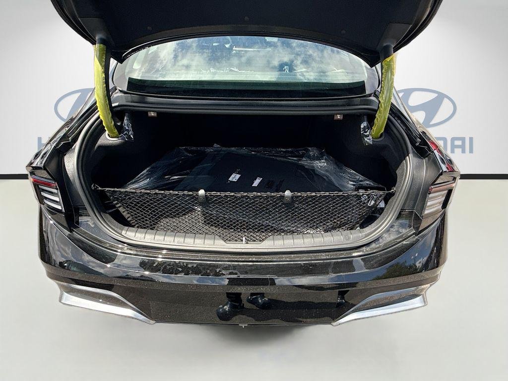 New 2026 Abyss Black Hyundai SEL Sport image 18