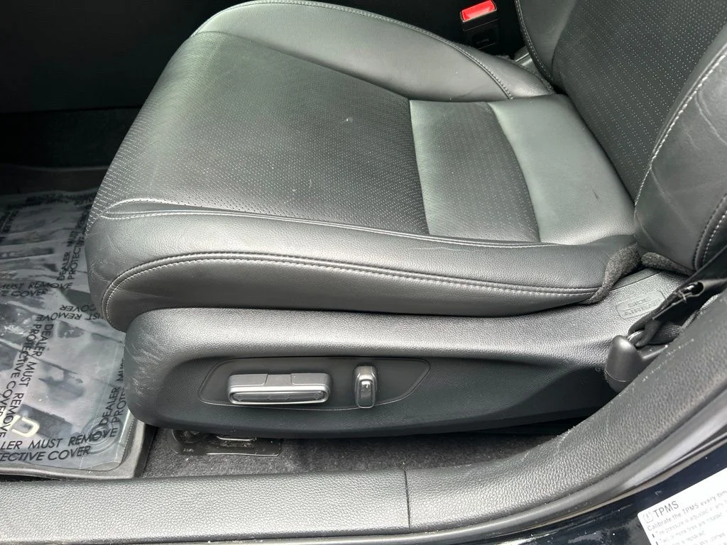 Used 2023 Black Honda EX-L image 16