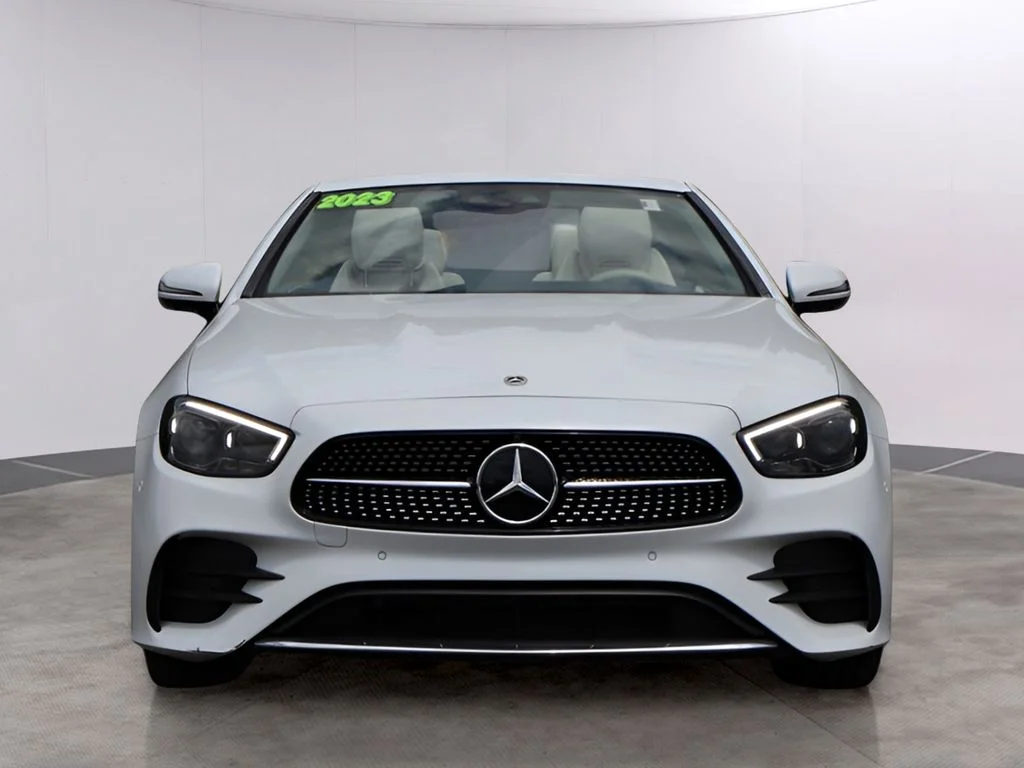 Used 2023 MANUFAKTUR Moonlight White Mercedes-Benz E 450 image 2