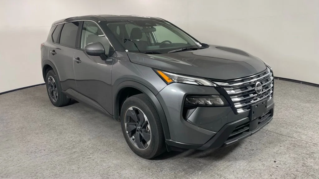 2025 Nissan Rogue SV FWD's photo