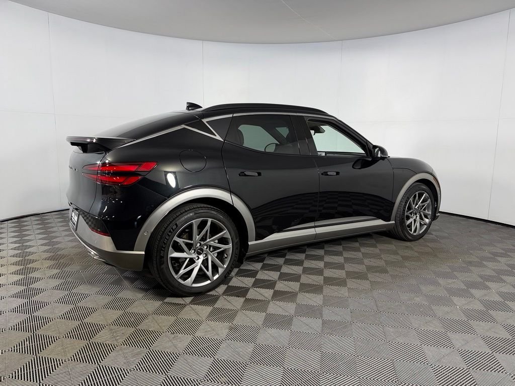 Used 2023 Black Genesis Advanced image 8