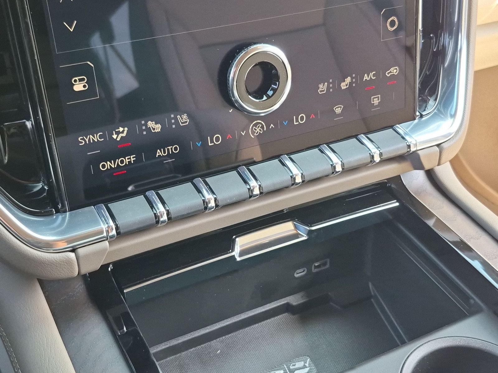 2026 GMC Yukon XL Denali - Photo 11