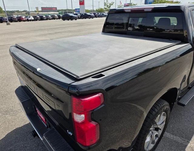 Used 2019 Black Chevrolet LT image 7