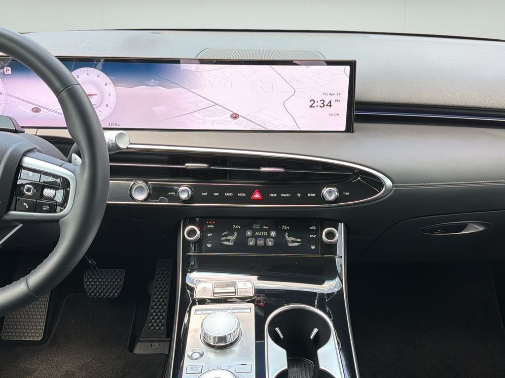 2026 GENESIS GV70 Standard - Photo 18