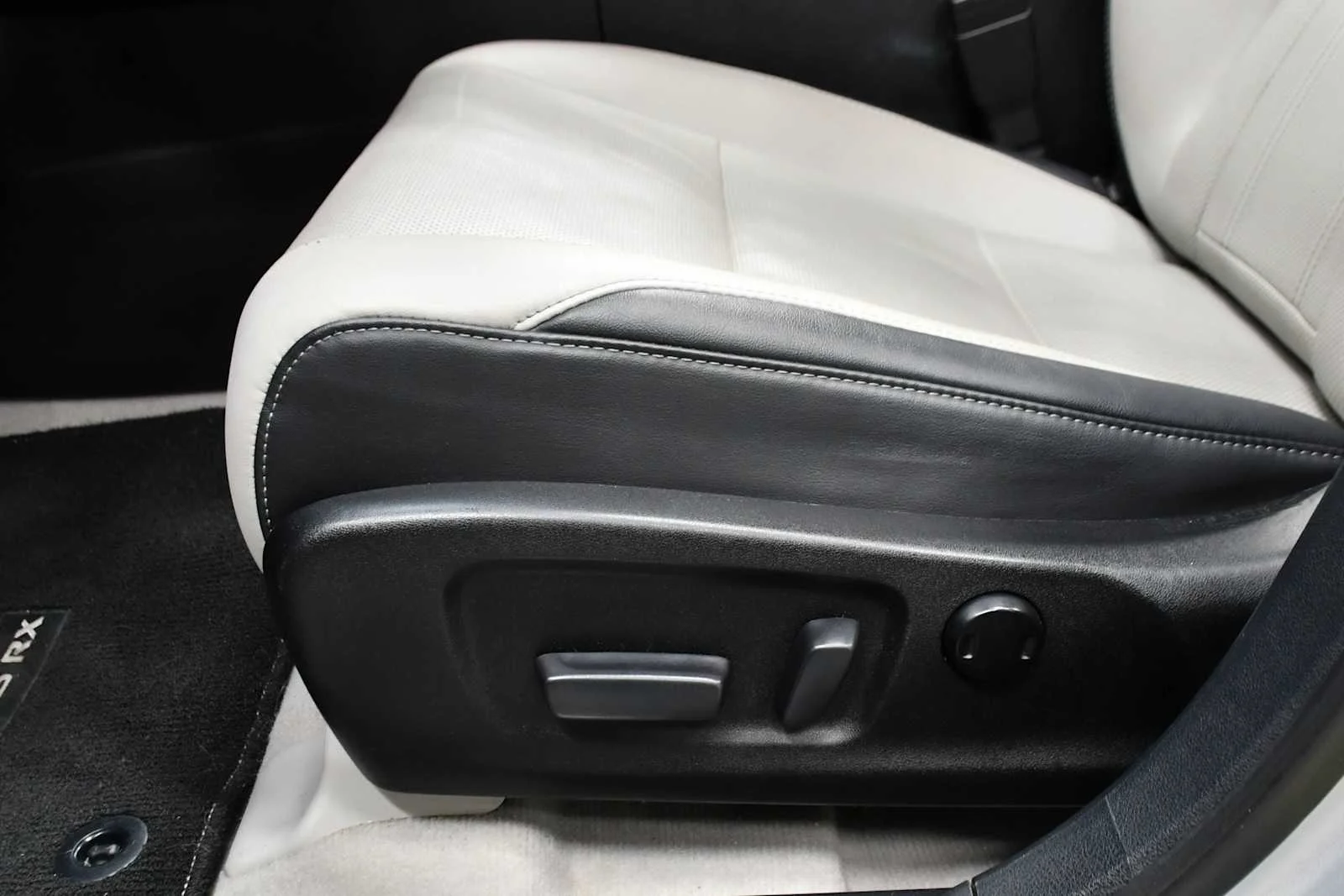 Used 2016 Silver Lining Metallic Lexus  image 17