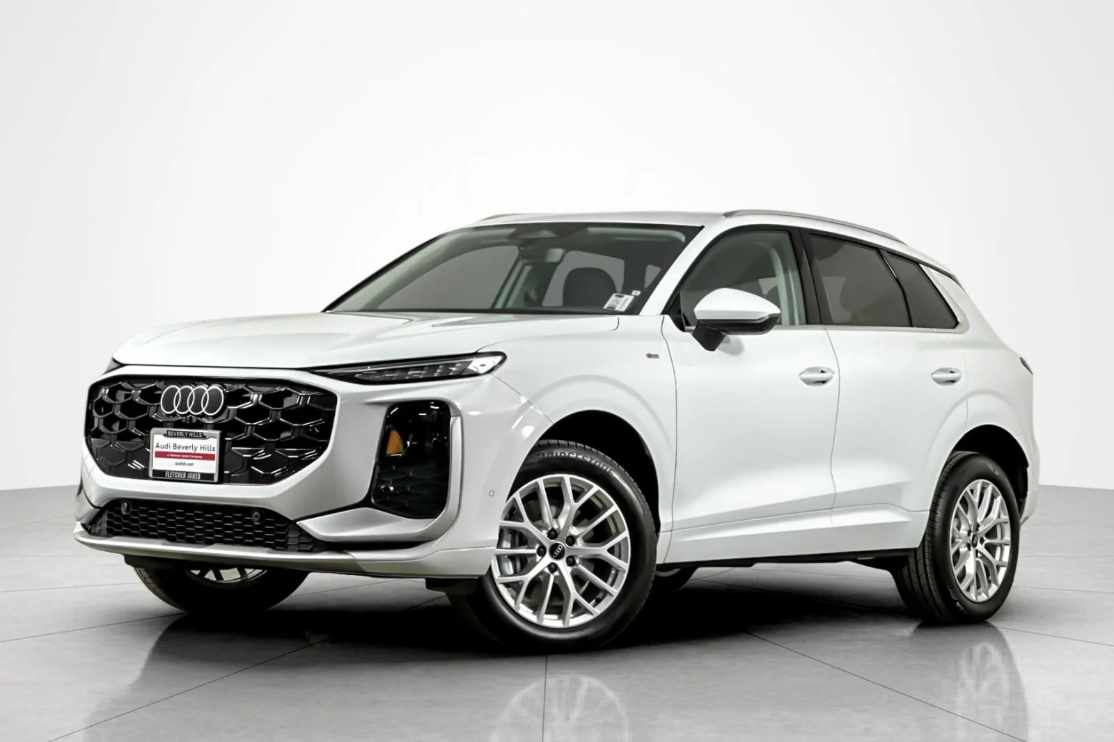 2026 Audi Q3 S line quattro's photo