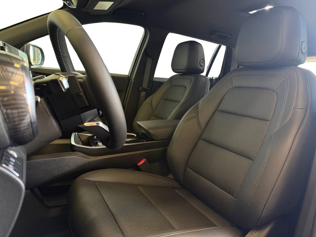 2026 Chevrolet Equinox LT - Photo 23
