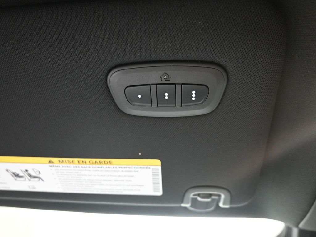 New 2026 Bright White Clear-Coat Exterior Paint Jeep Limited image 23