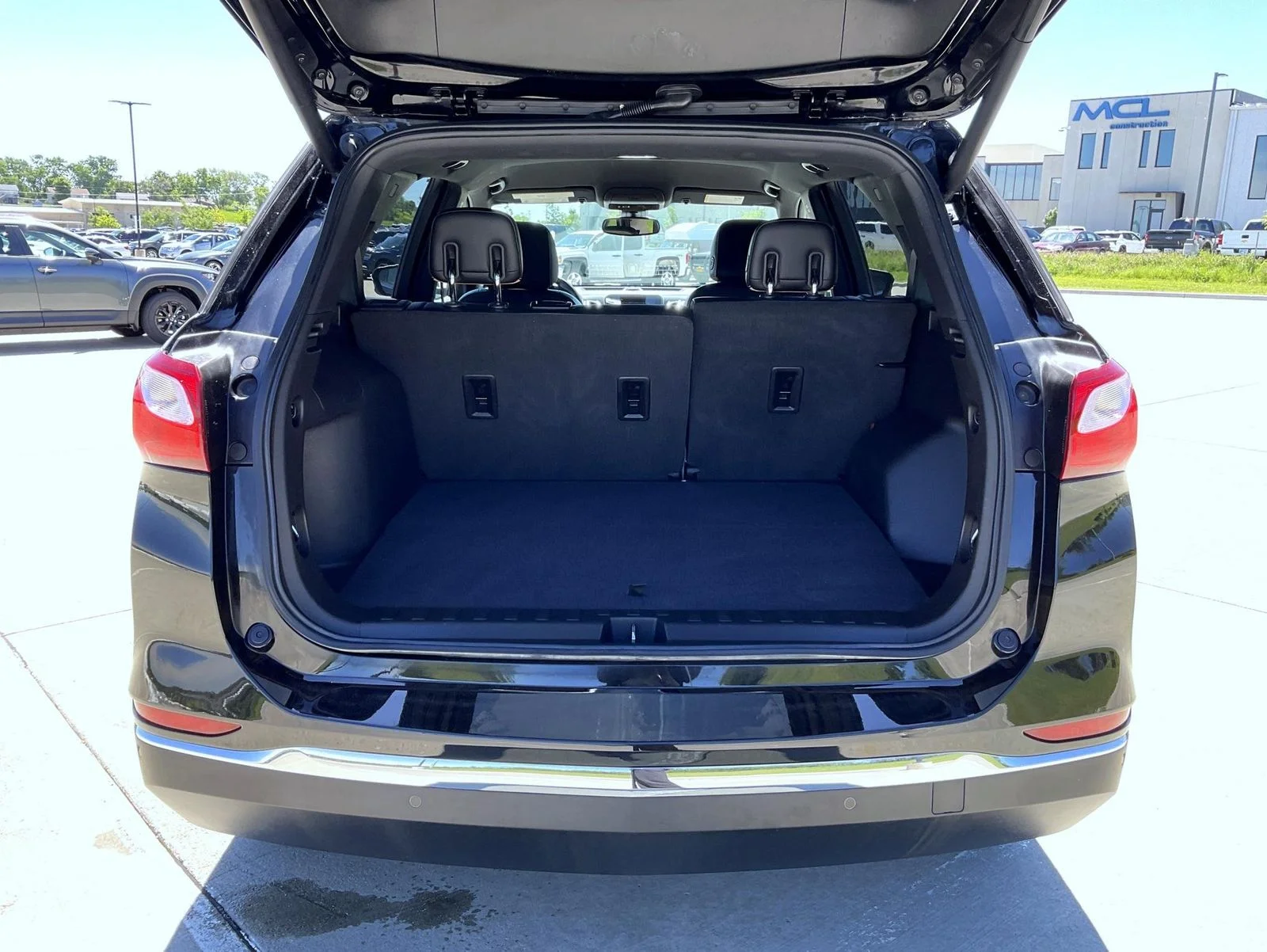 Used 2020 Black Chevrolet Premier image 9
