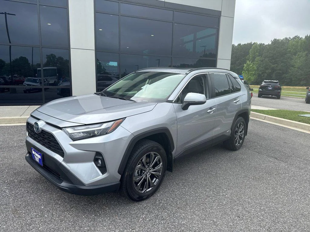 Used 2022 Silver Sky Metallic Toyota Hybrid XLE Premium AWD (Natl) image 1