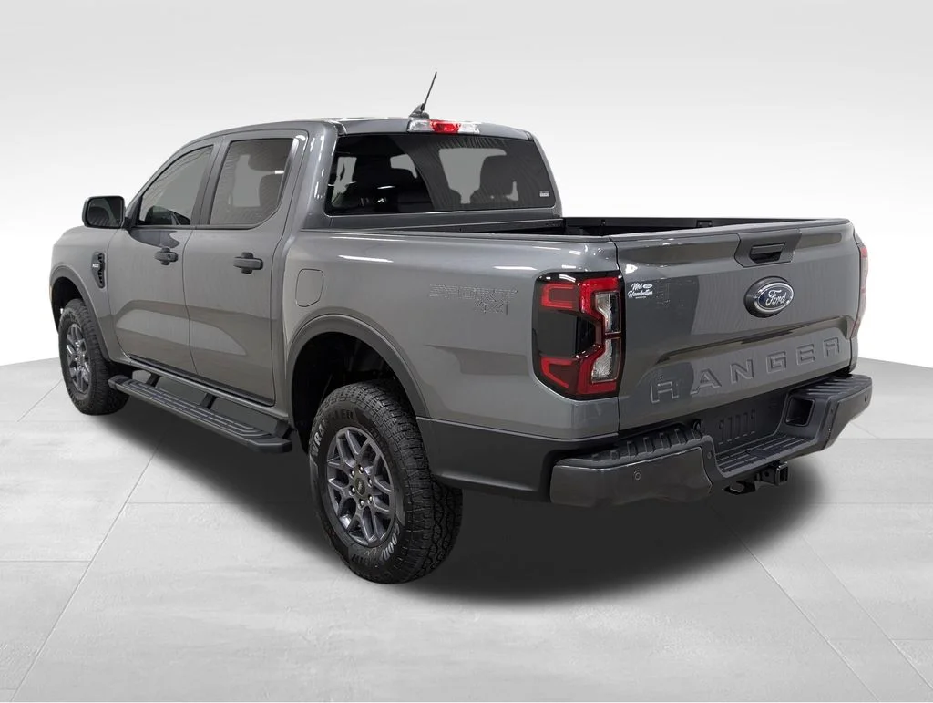 New 2026 Carbonized Gray Metallic Ford XLT image 22