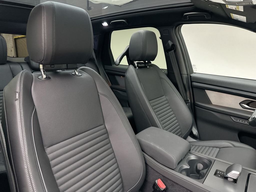 New 2026 Carpathian Grey Land Rover Landmark image 6