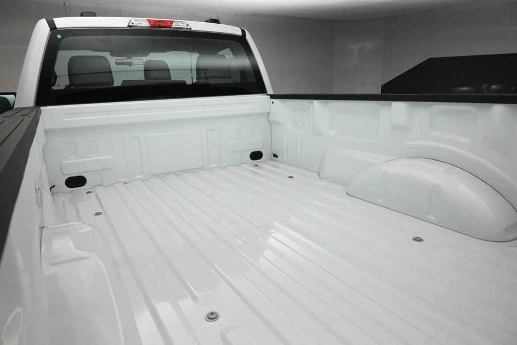 New 2026 Oxford White Ford XL image 16