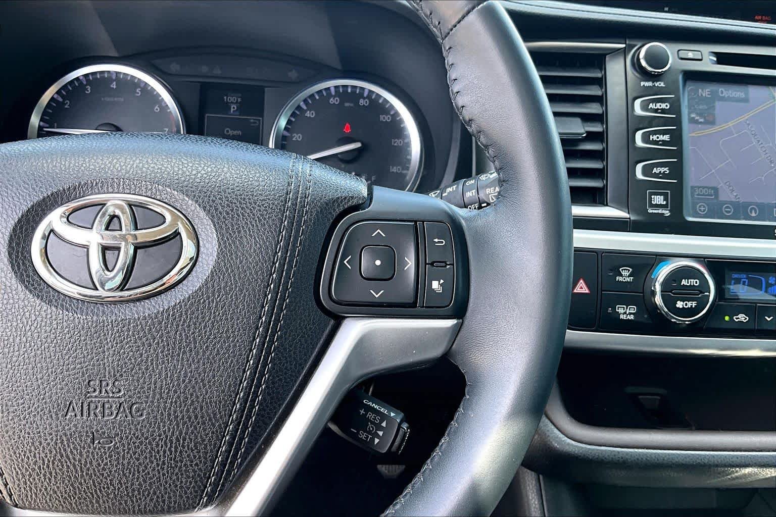 Used 2016 Blizzard Pearl Toyota Limited image 24