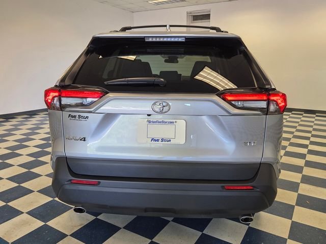 Used 2025 Silver Toyota XLE Premium image 6