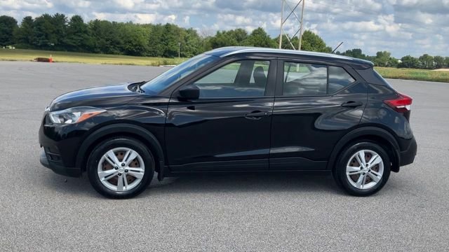 Used 2018 Super Black Nissan S image 5