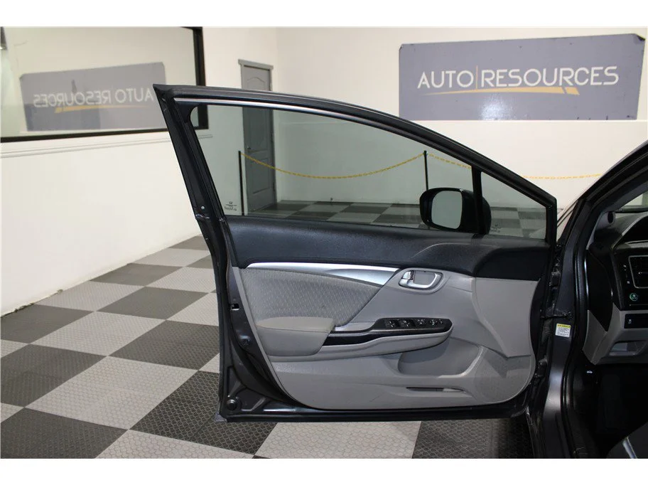 Used 2015 Gray Honda EX image 11
