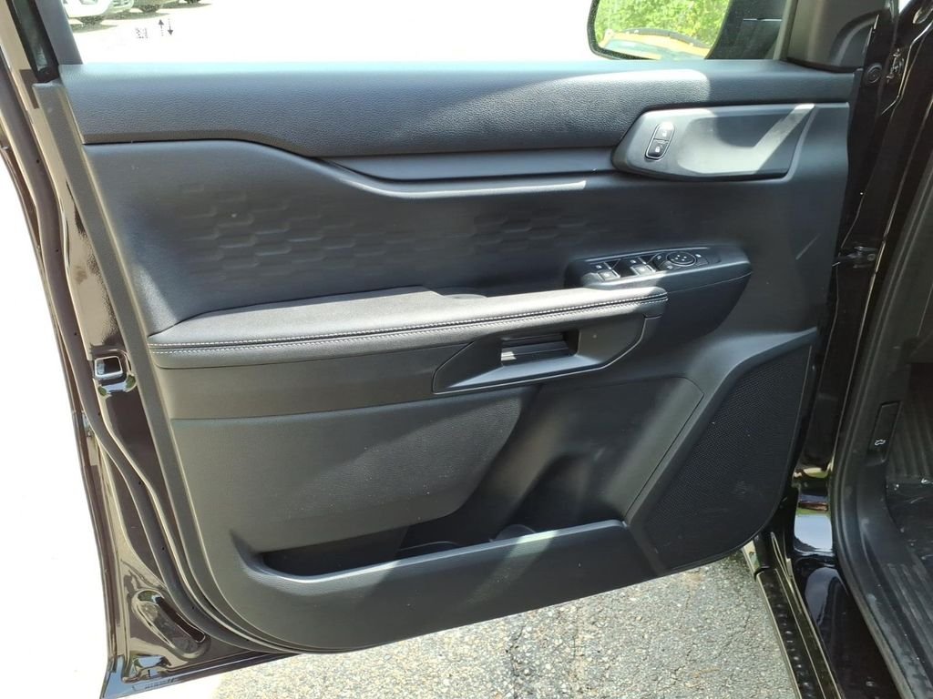 New 2026 Shadow Black Ford XLT image 16