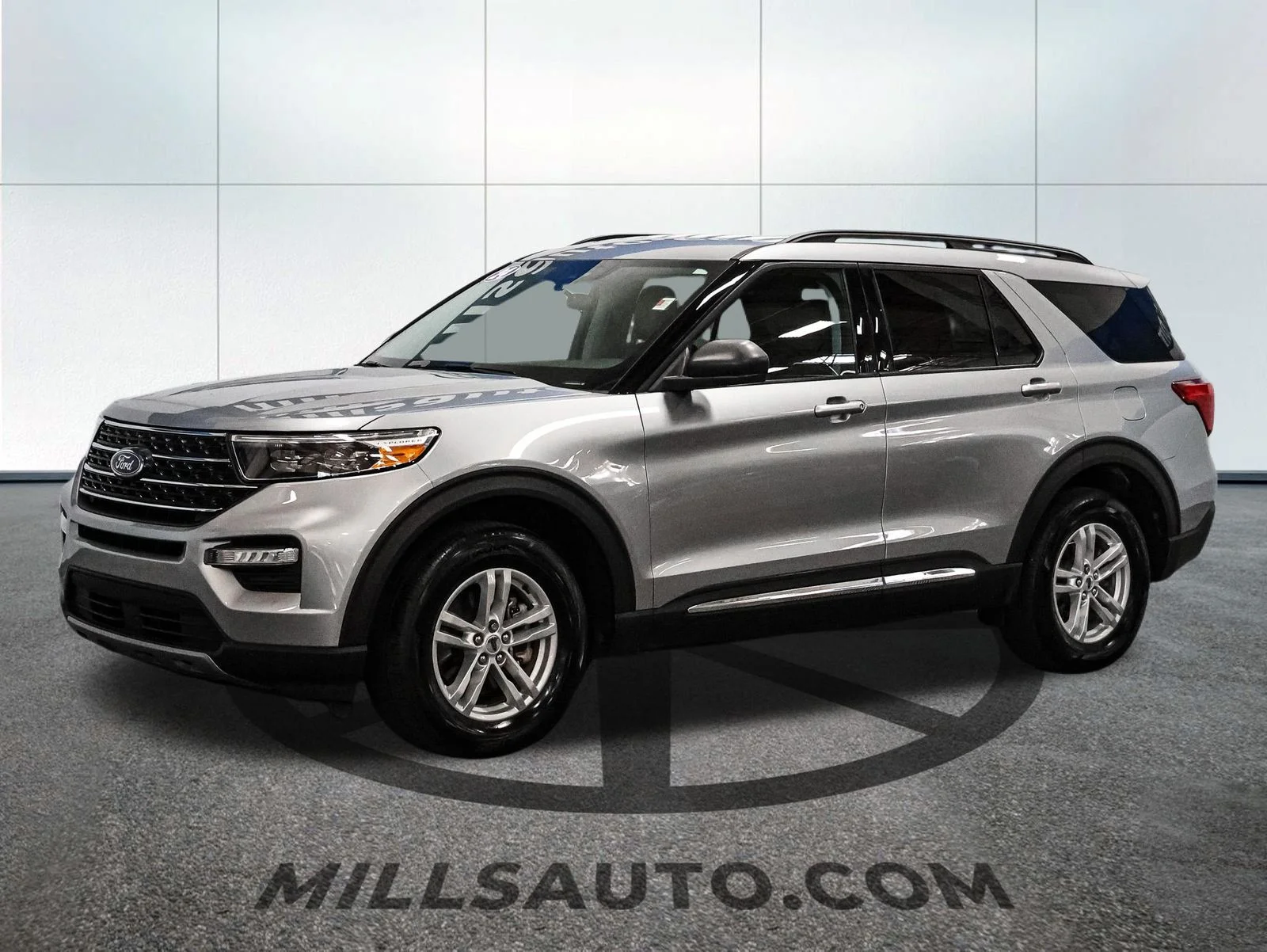 Used 2024 Ford Explorer XLT with VIN 1FMSK8DH3RGA87457 for sale in Baxter, Minnesota