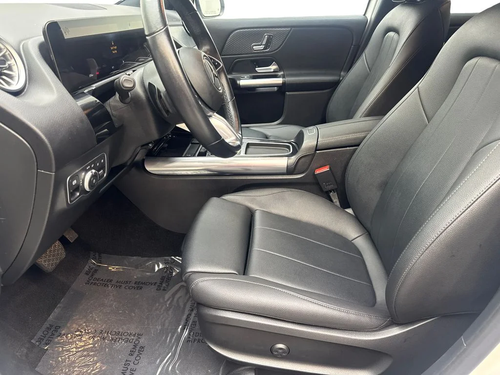 Used 2025 White Mercedes-Benz GLA 250 image 25