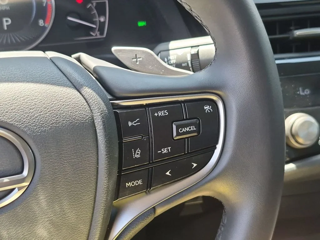 Used 2024 Black Lexus 350 image 18
