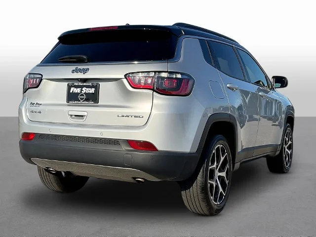 Used 2024 Silver Jeep Limited image 7