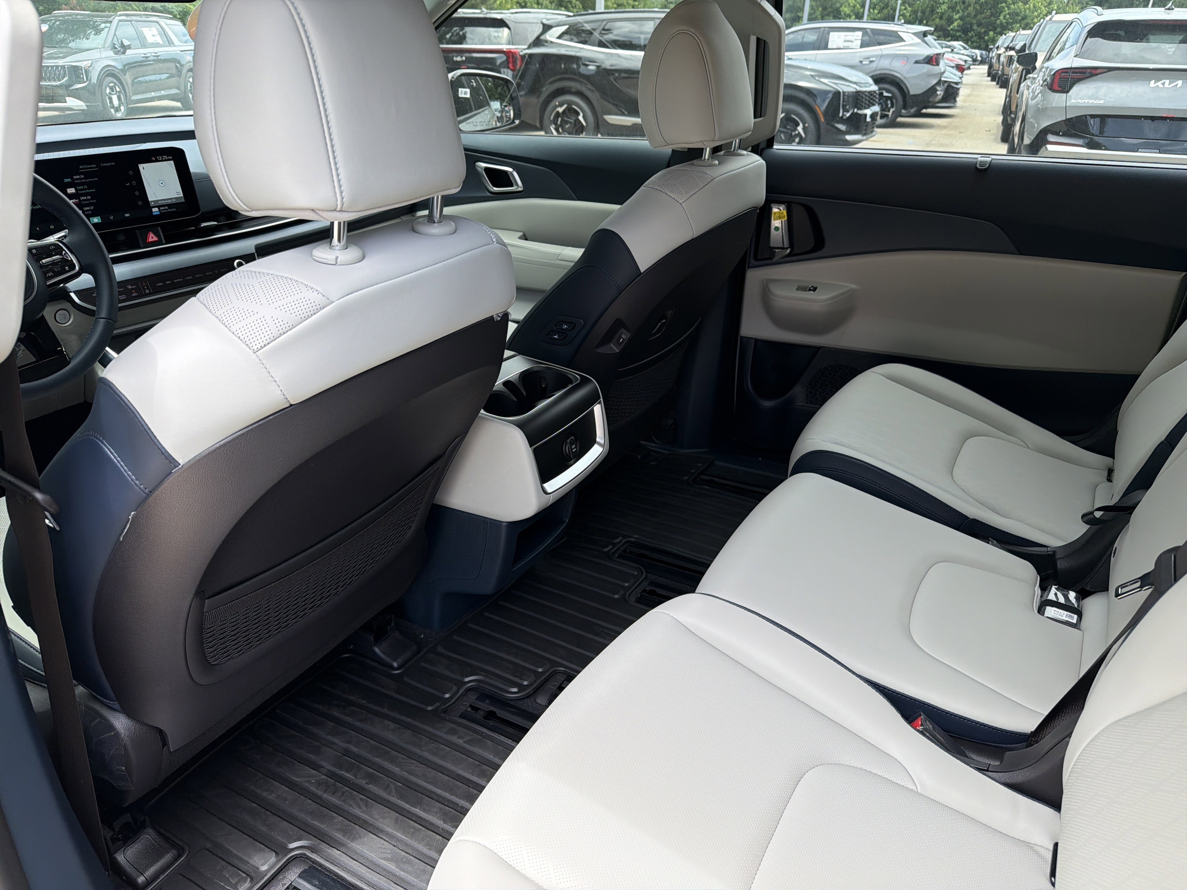 2026 Kia Carnival EX - Photo 20