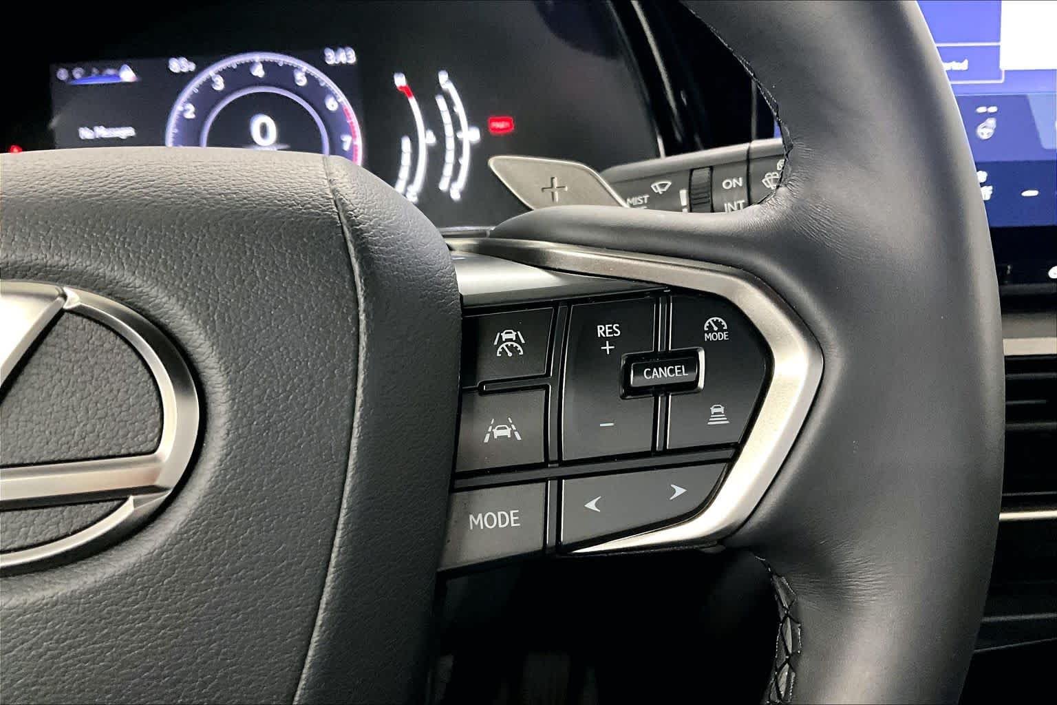 Certified Used 2024 Wind Chill Pearl Lexus Premium image 24