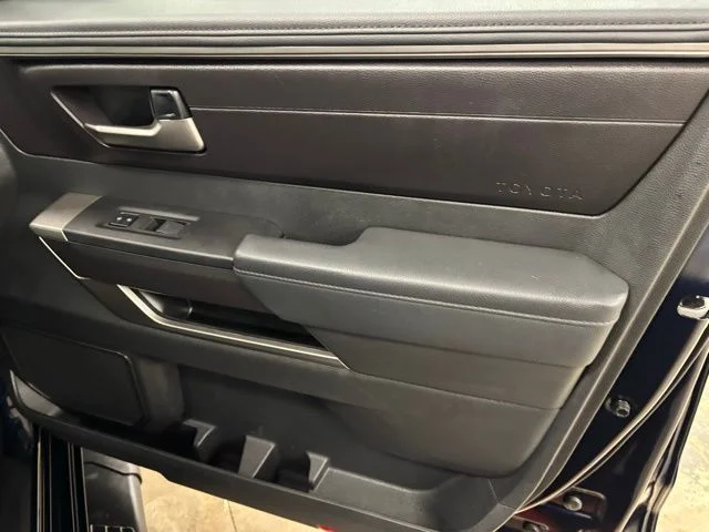 Used 2024  Toyota SR5 image 22