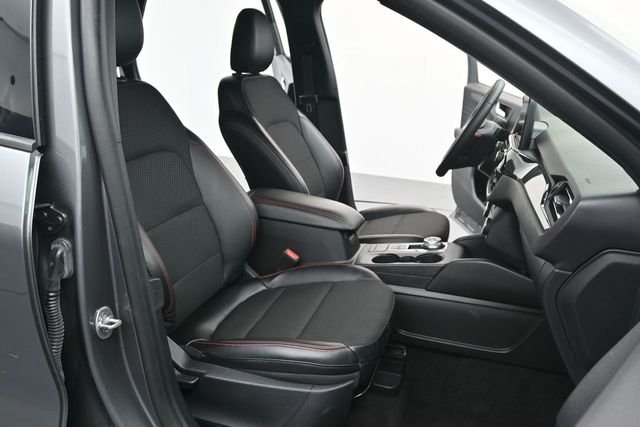 Used 2025 Gray Metallic Ford ST-Line image 31