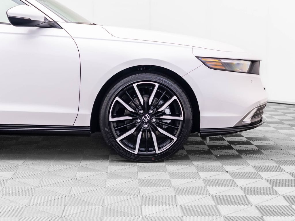 New 2026 Platinum White Pearl Honda Touring image 36