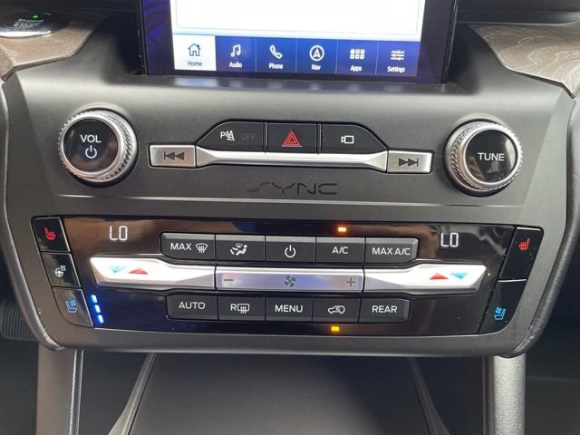 Certified Used 2020 Black Metallic Ford Platinum image 28