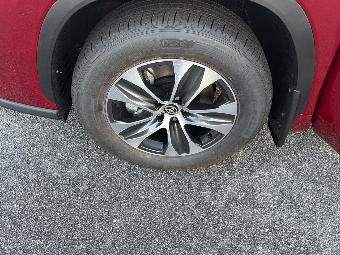 New 2026 Ruby Flare Pearl Toyota XLE image 36