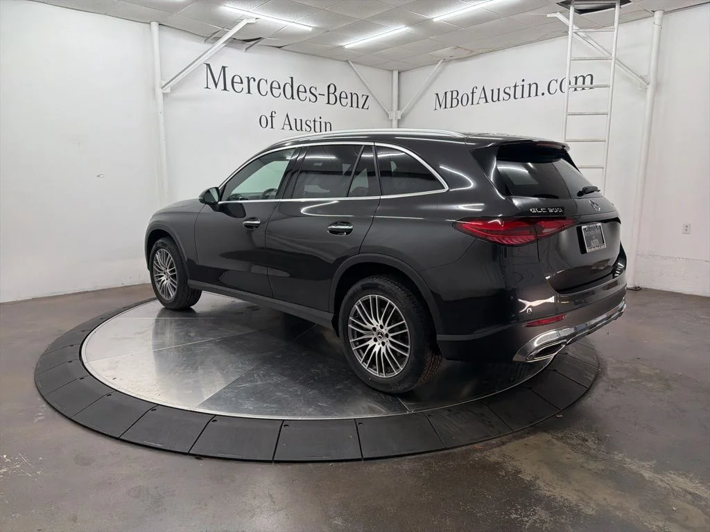 New 2026 Gray Mercedes-Benz GLC 300 image 5