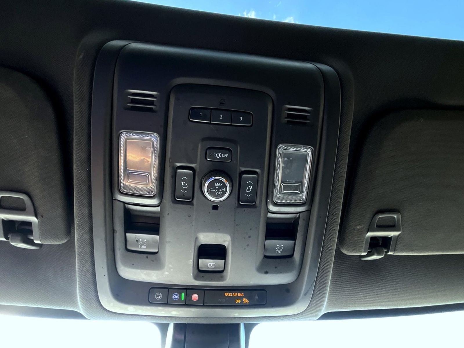 Used 2021 White Chevrolet Premier image 18