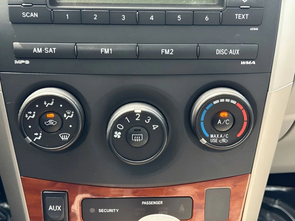 Used 2009 Gray Toyota Base image 9