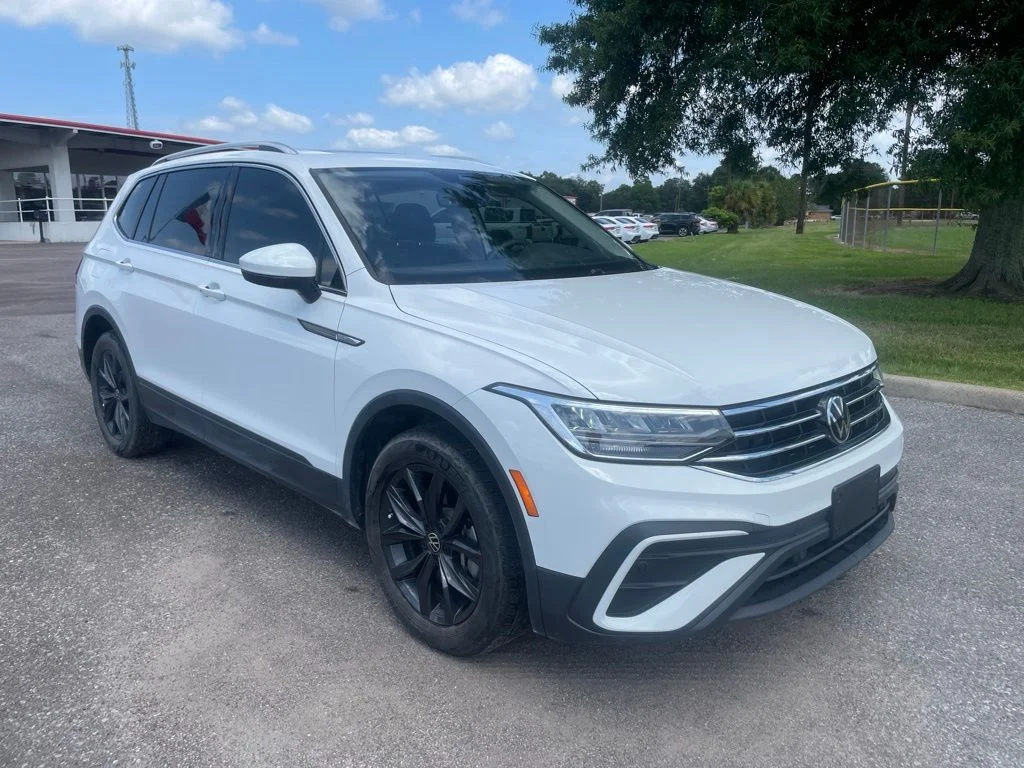 Pre-Owned 2024 Volkswagen Tiguan FWD 4D Sport Utility