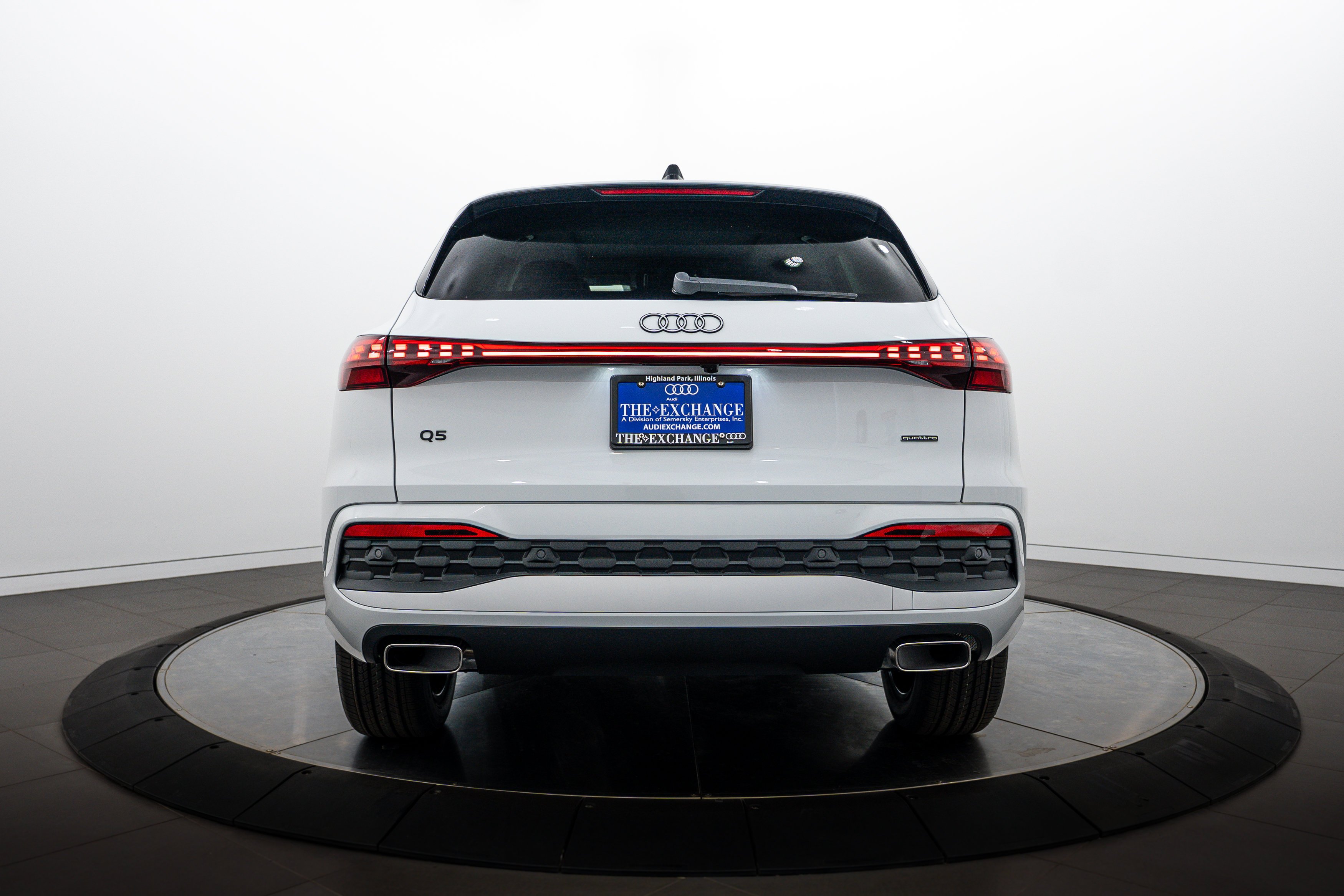 New 2026 Glacier White Audi Premium image 18