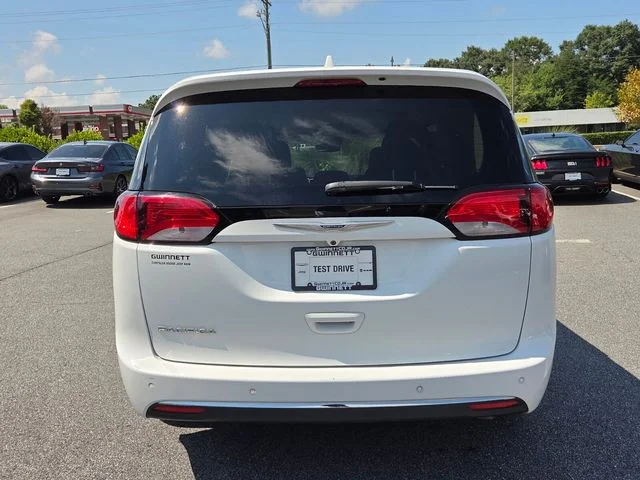 Used 2019 White Chrysler Touring Plus image 7