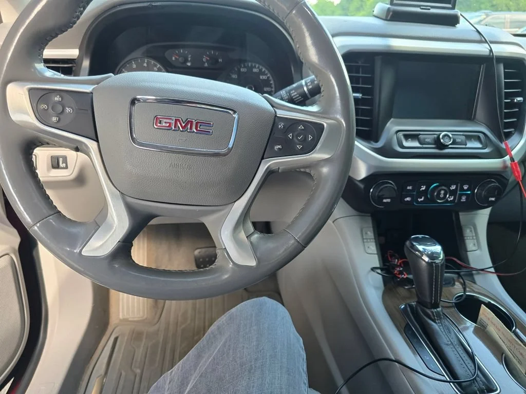 Used 2019 RED QUARTZ TINTCOAT GMC SLE image 6