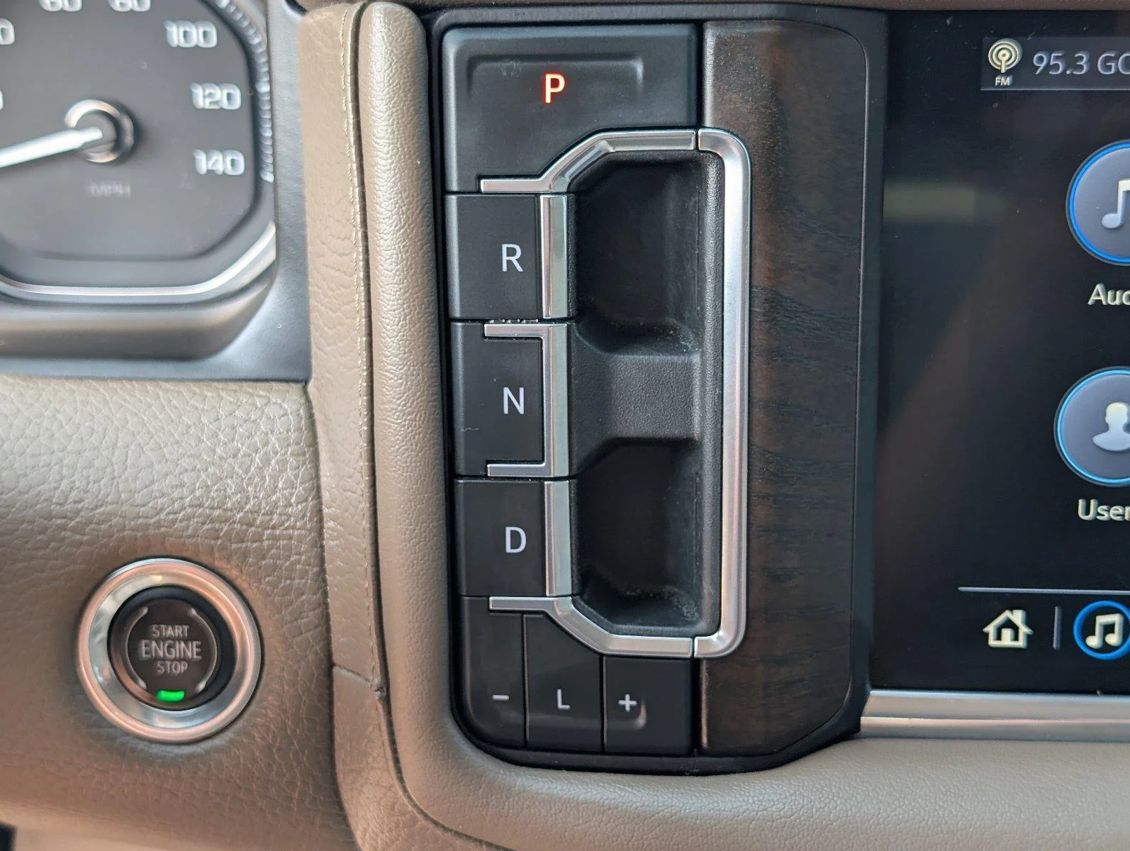 Used 2021 PEARL BEIGE METALLIC GMC Denali image 26