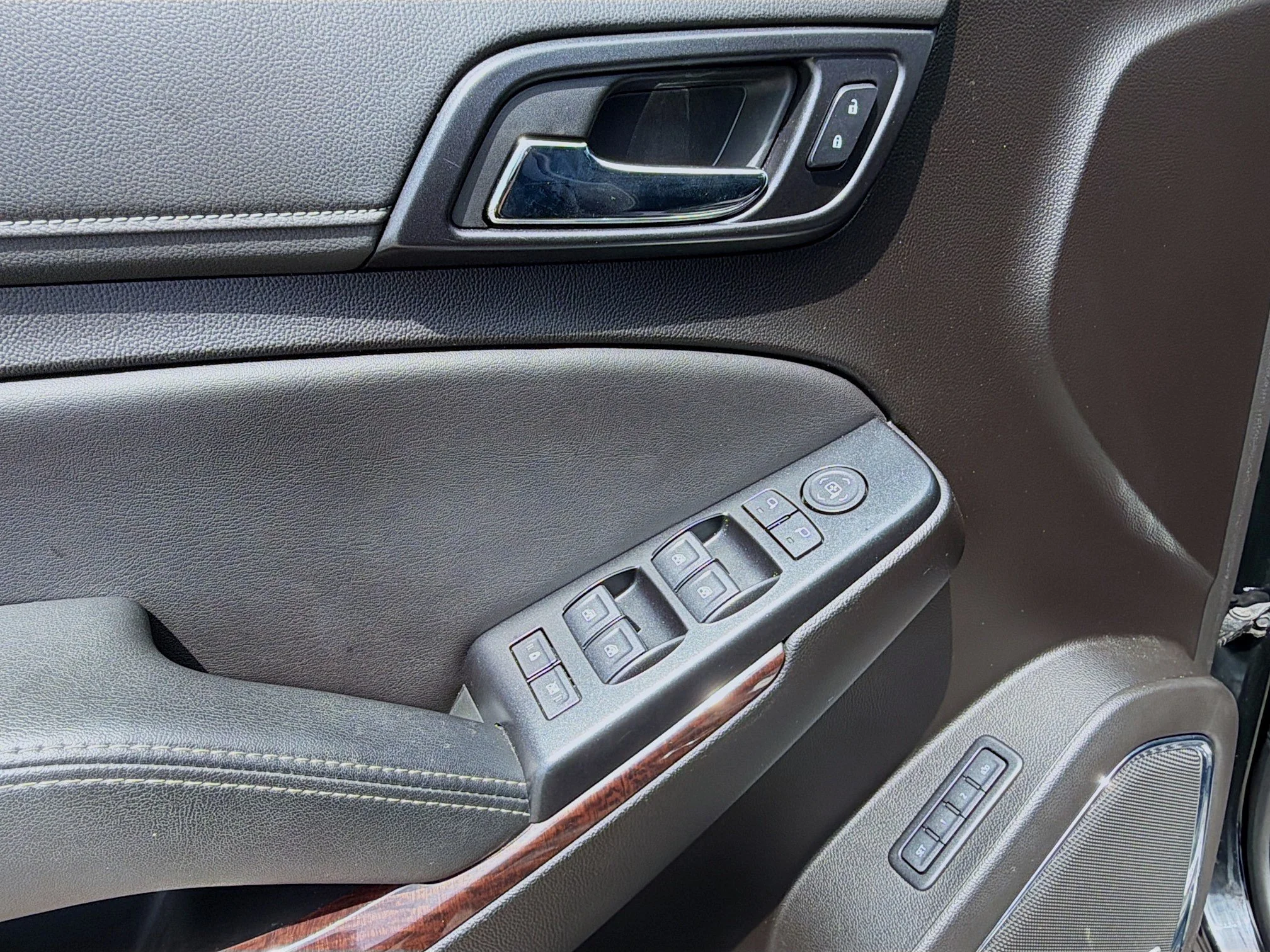 Used 2019 Onyx Black GMC SLT Standard Edition image 24