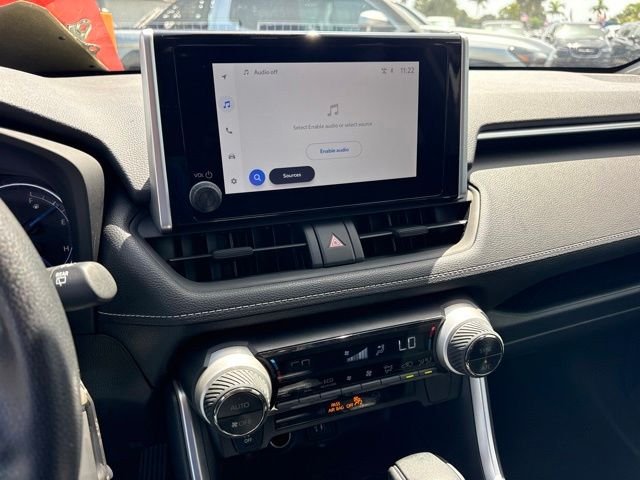 2025 Toyota RAV4 LE - Photo 25