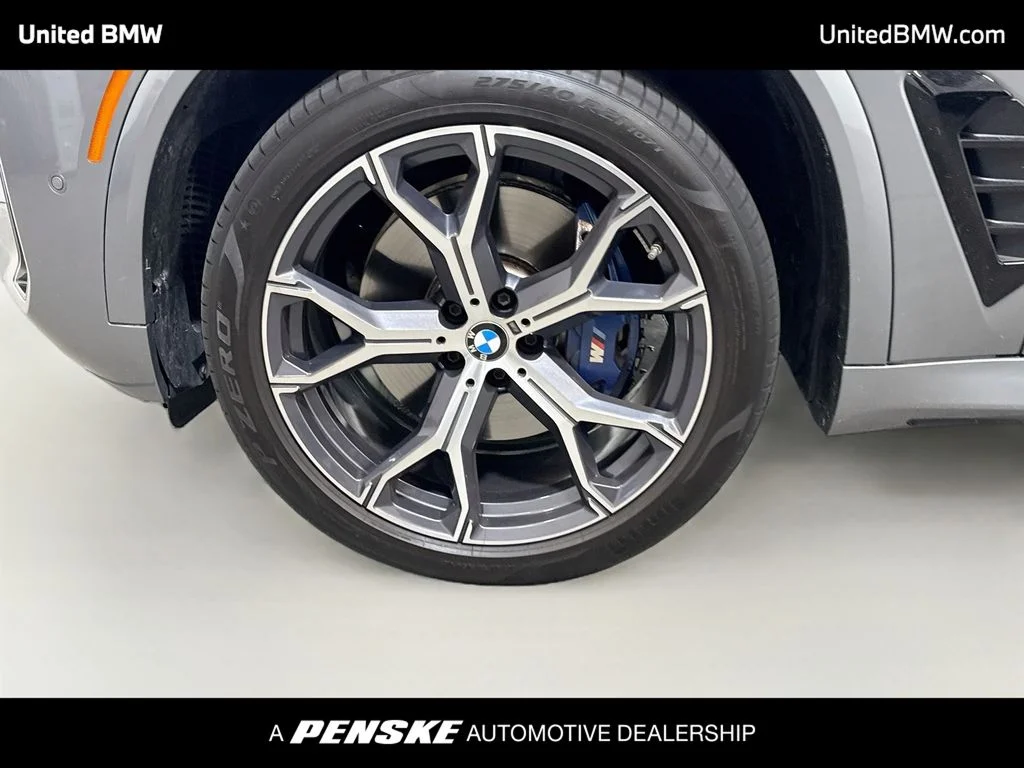Used 2024 Gray Metallic BMW sDrive40i image 9