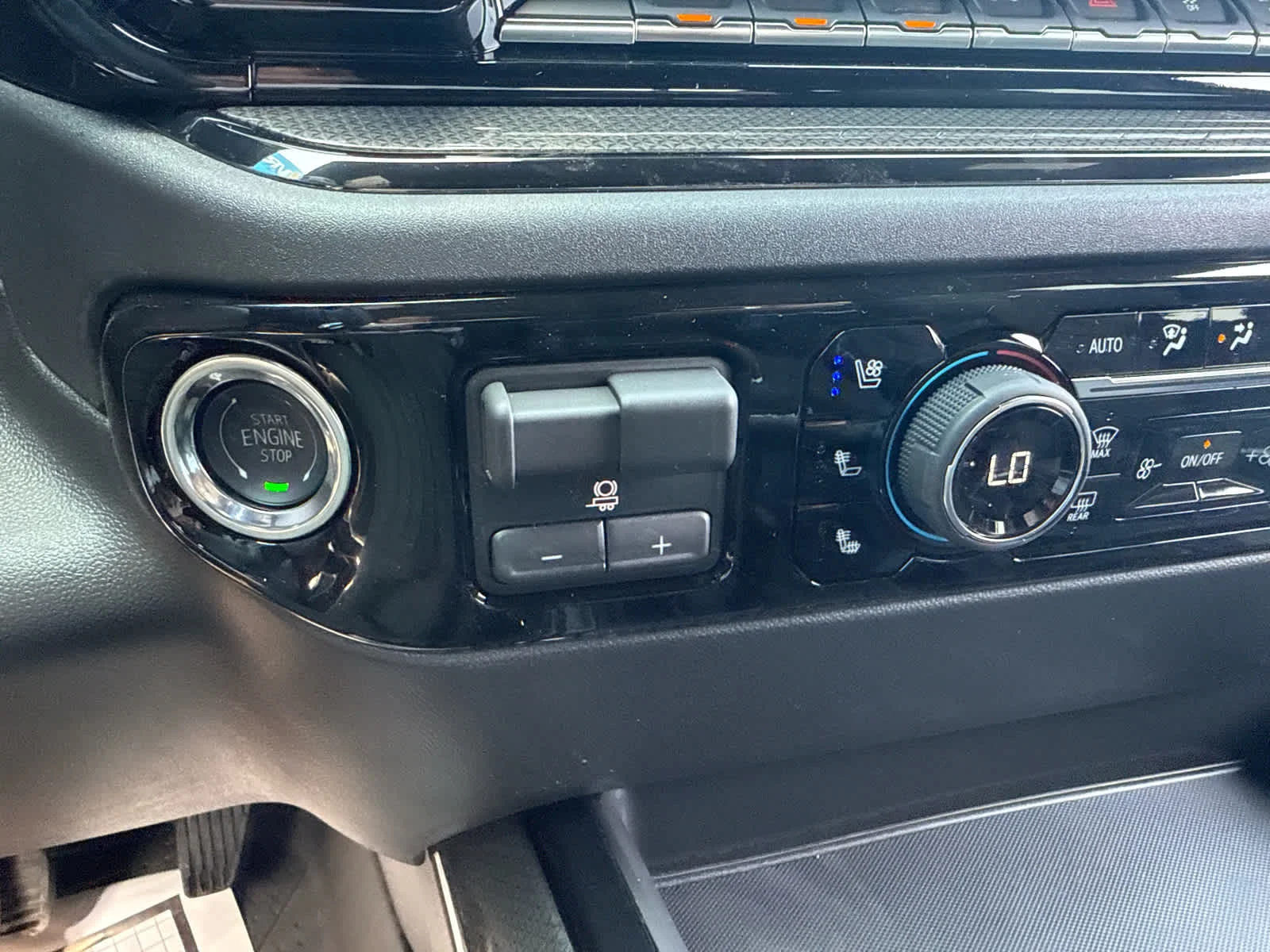 2026 Chevrolet Silverado 1500 ZR2 - Photo 15