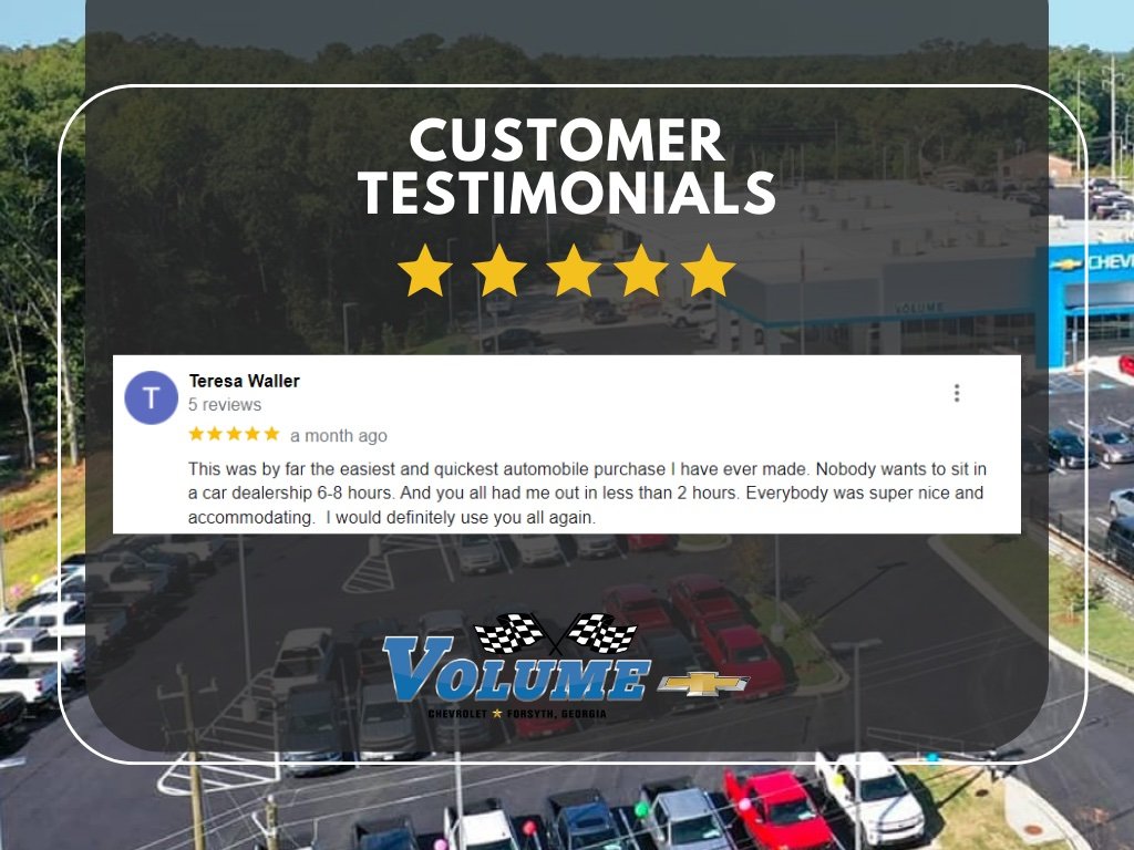 Used 2022 SUMMIT WHITE Chevrolet RST image 2