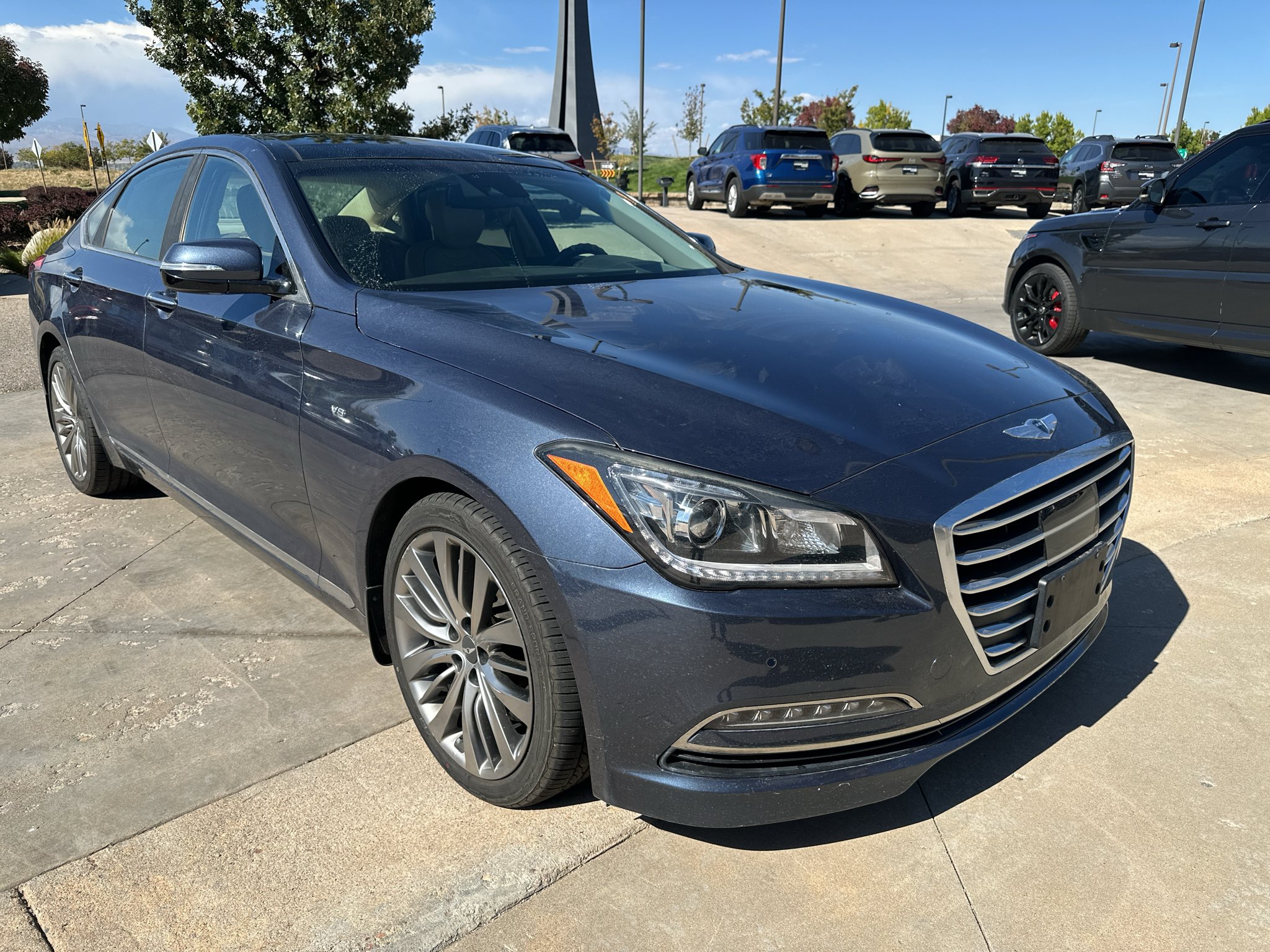 Used 2015 Blue Hyundai Base image 9