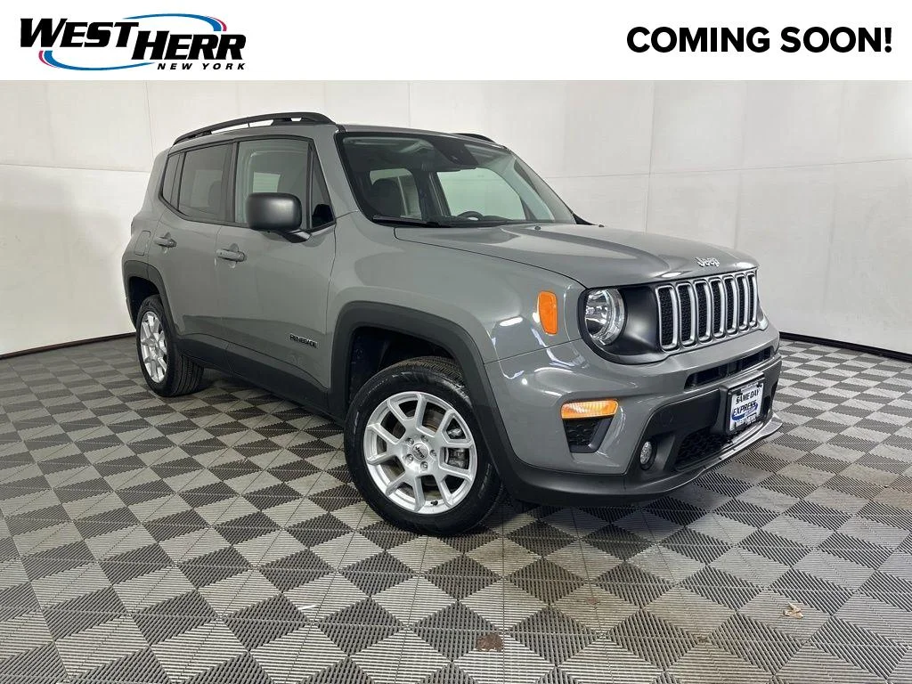 Used 2022 Sting-Gray Clearcoat Jeep Latitude image 1