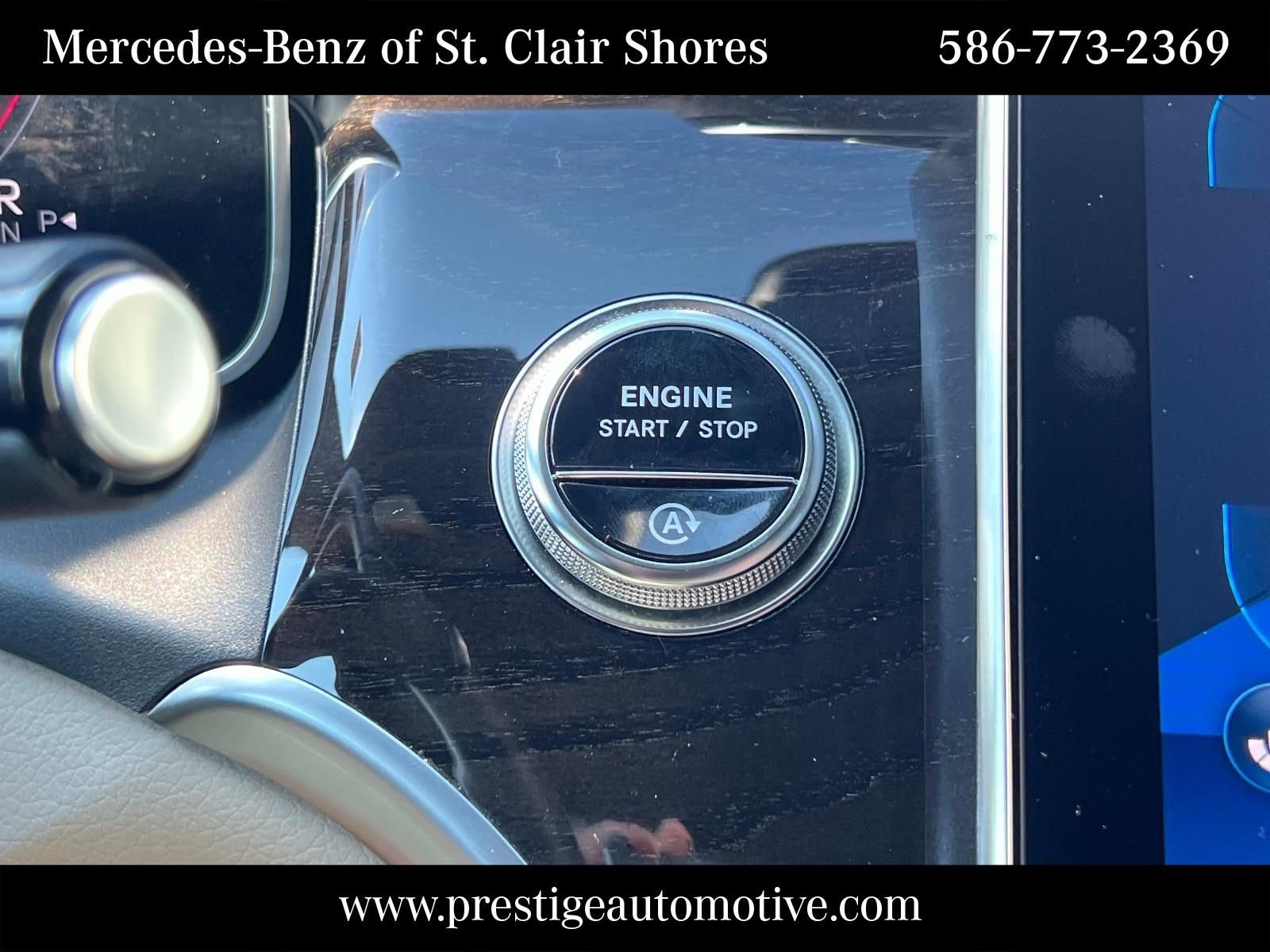 Certified Used 2025 White Mercedes-Benz GLC 300 image 27