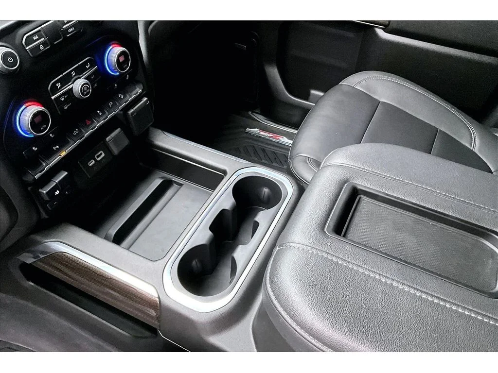 Used 2022  Chevrolet LT Trail Boss image 17